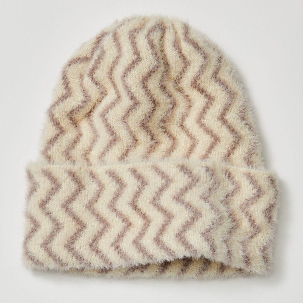 🎉LAST CHANCE🎉 FREE PEOPLE Ziggy Fuzzy Beanie / Shadow Combo